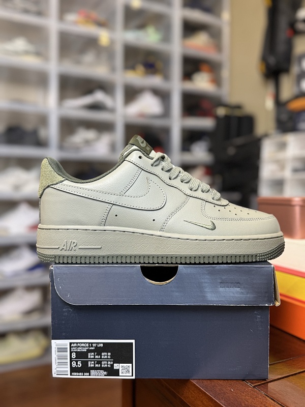 Nike Air Force 1