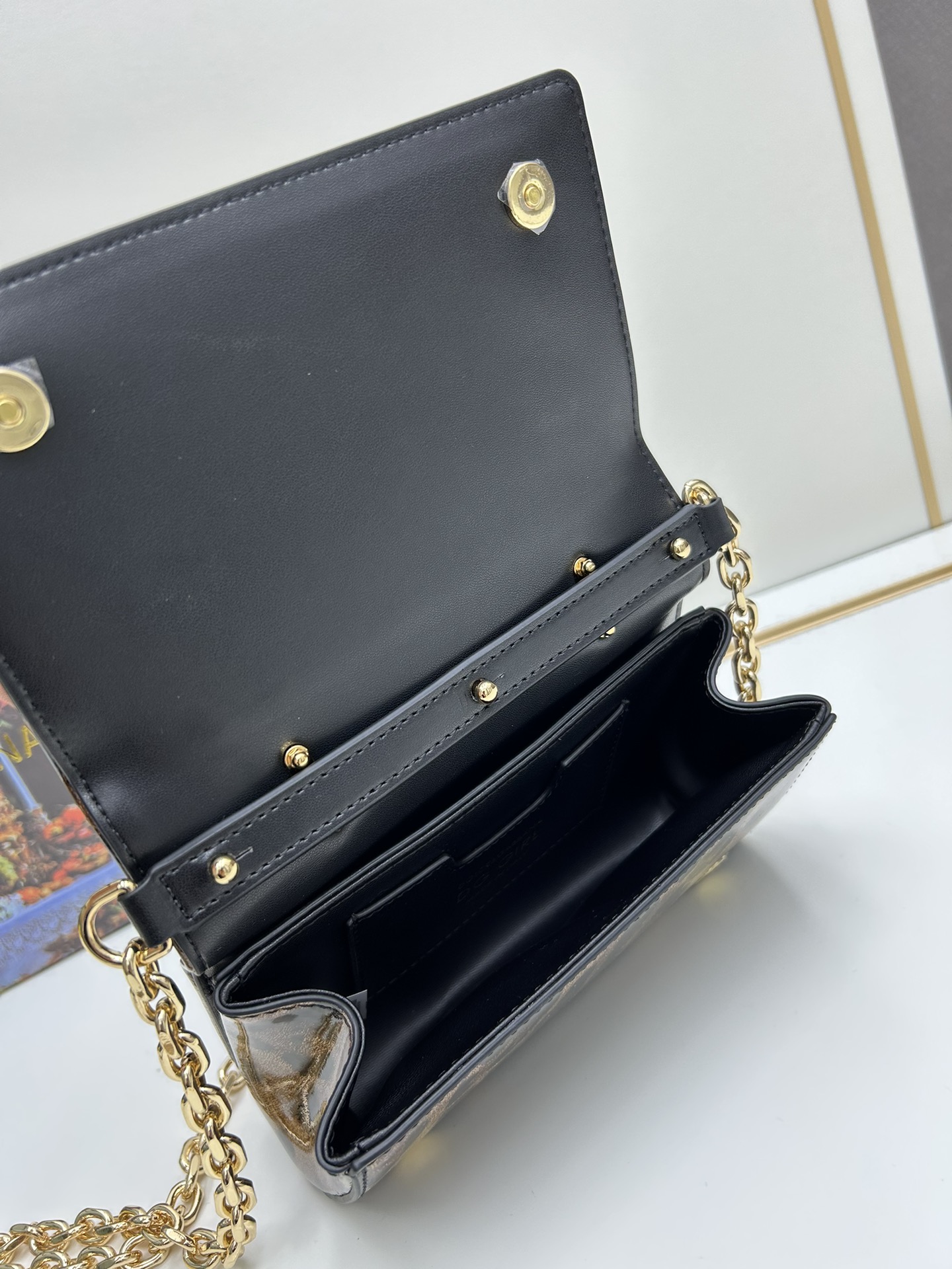 Dolce & Gabbana DG Girls Mini Top Handle Bag（Patent Leather）