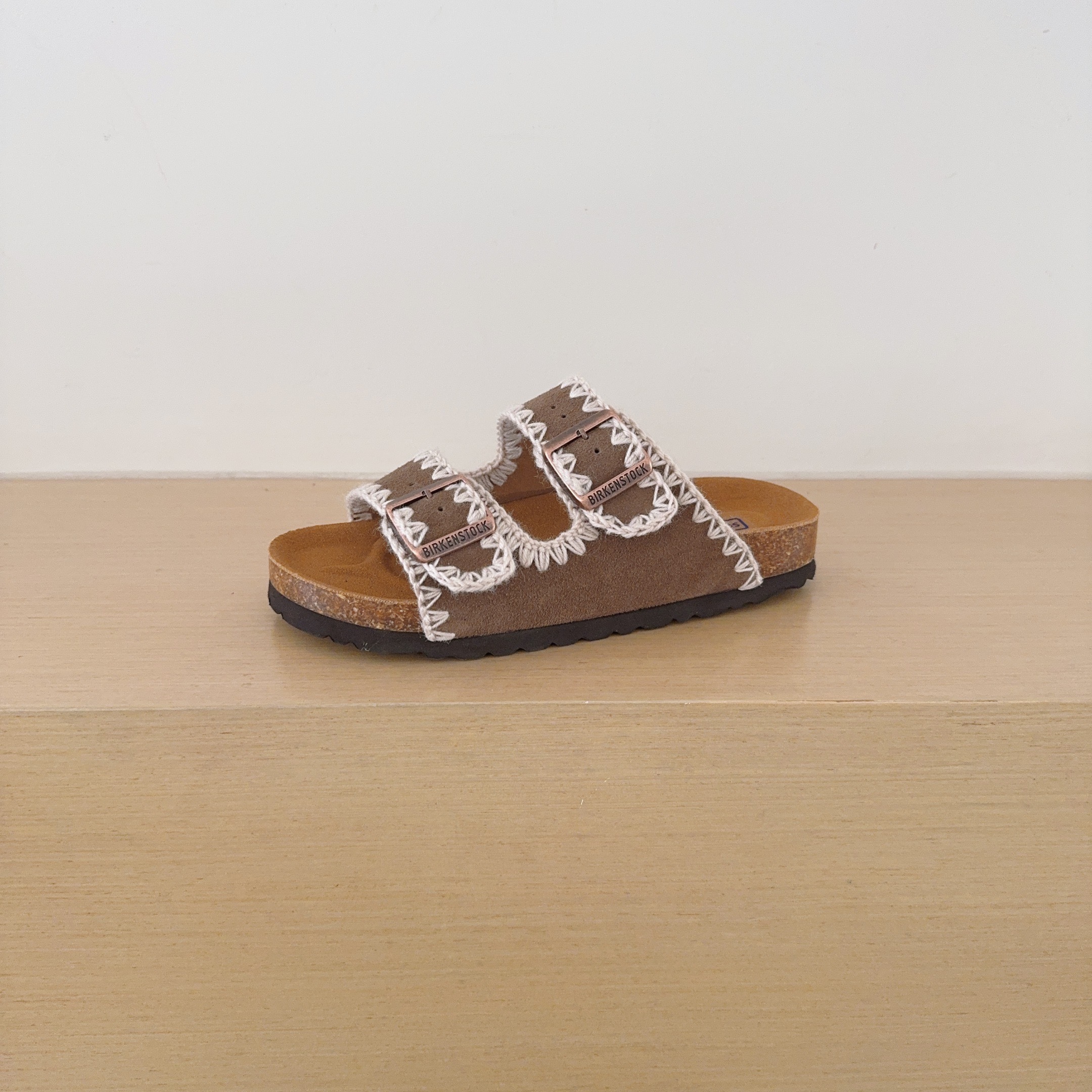UGG Footwear Style 075