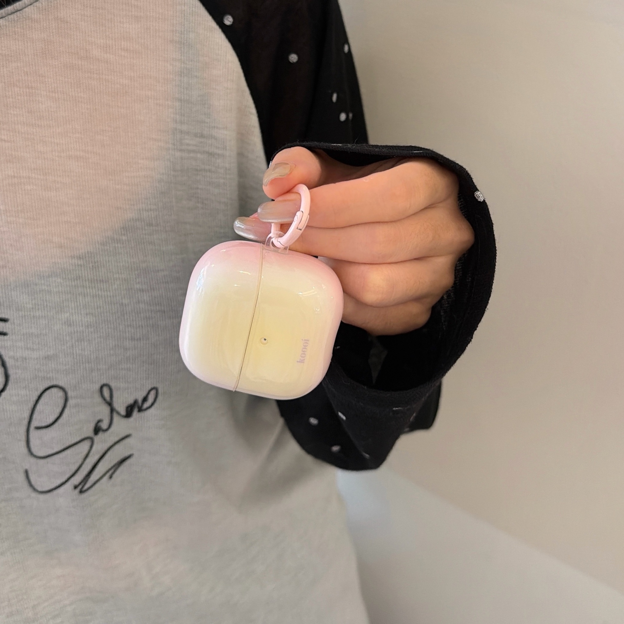 Earphone Case Protective Case - back view