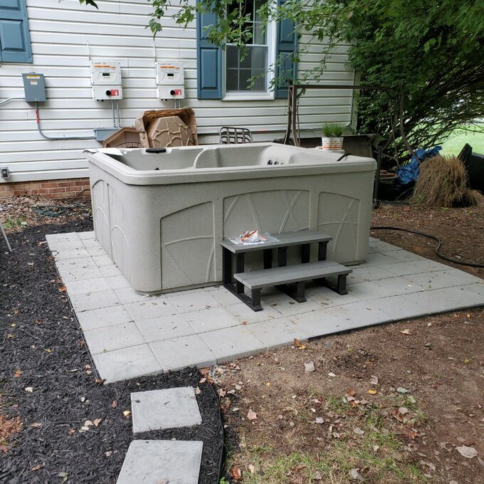 Lifesmart Spas Lifesmart 5 - Person 28 - Jet Rectangular Plug &