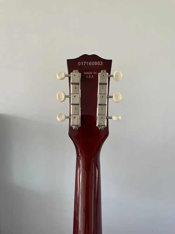 High Quality Chinese Electric Guitar, Mahoganyand Body and Neck Professional