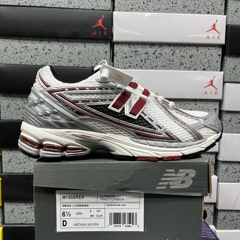 New Balance 1906 Sneakers