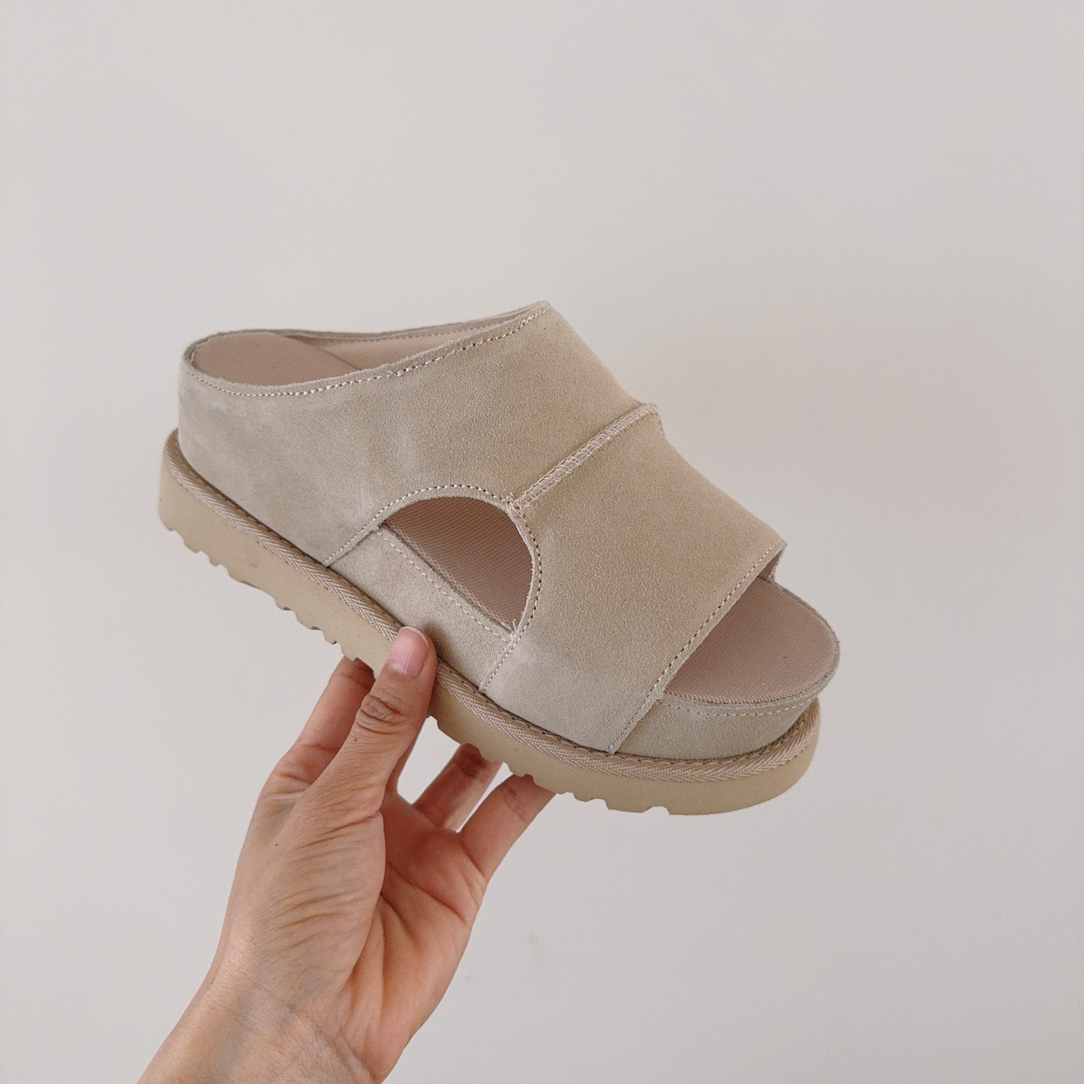 UGG Footwear Style 063