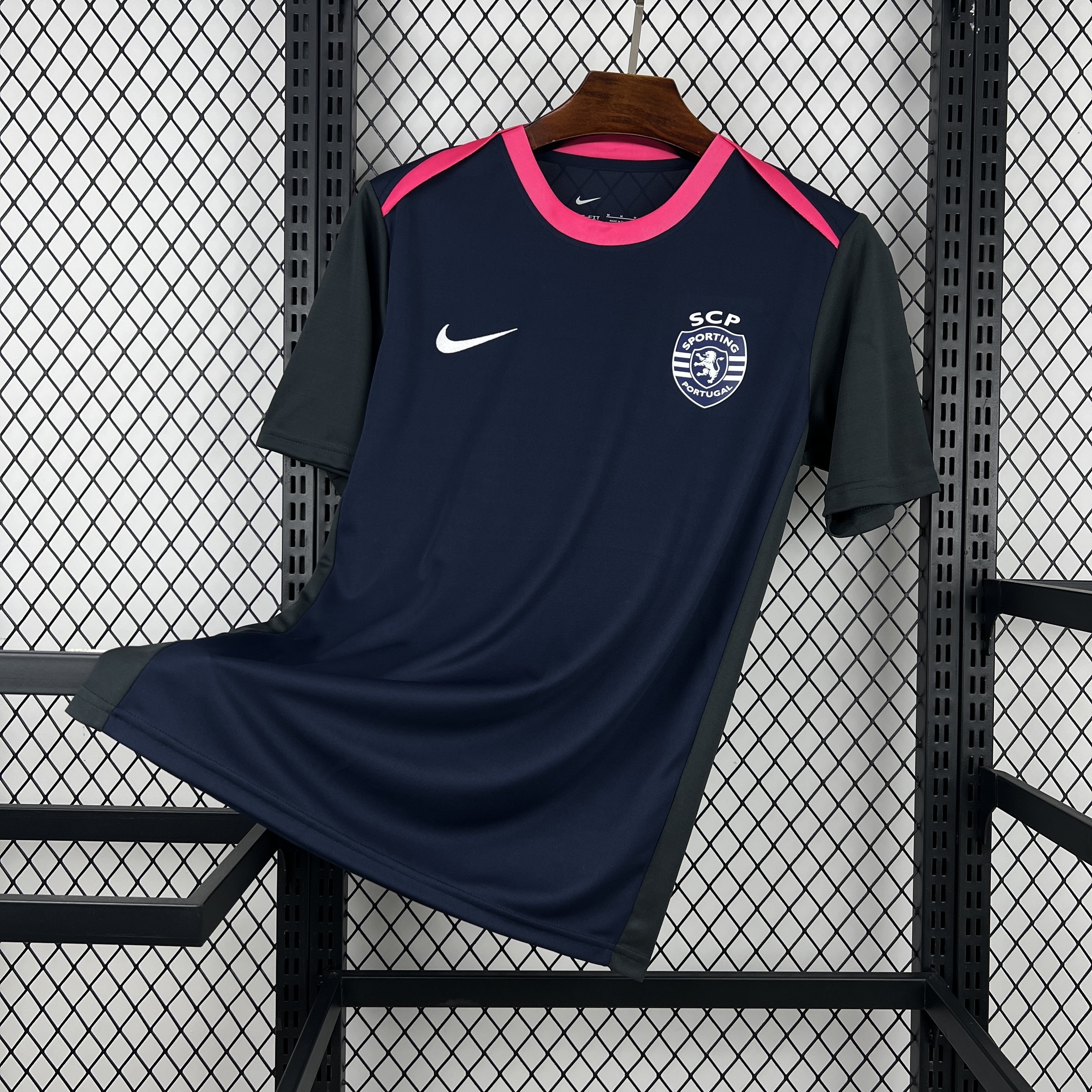 Sporting Staff Training T-shirt 25/26 S-XXL