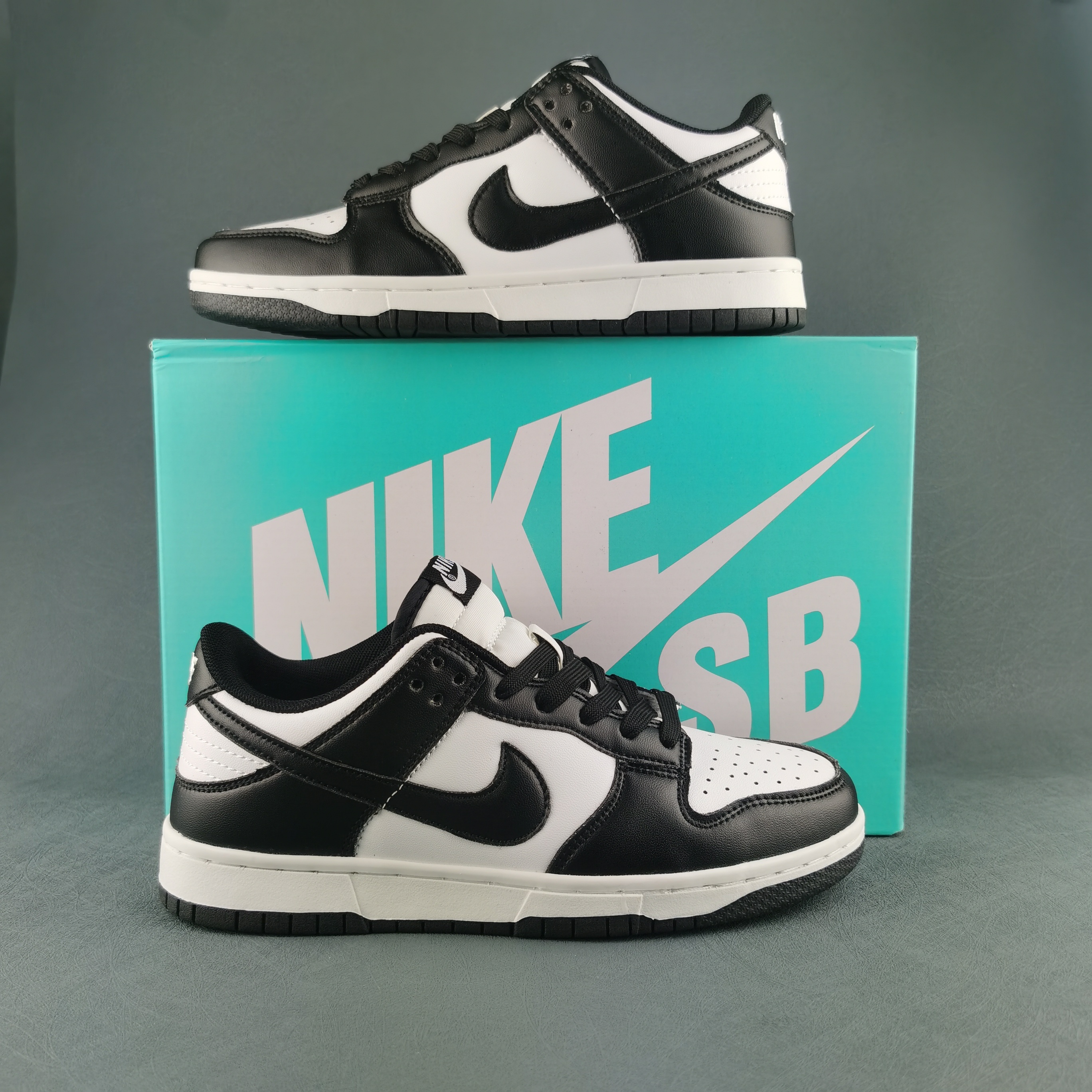 Nike Dunk Low
