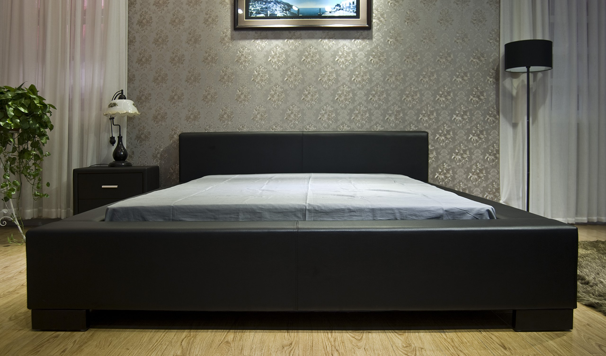 Classic Symmetrical Bed