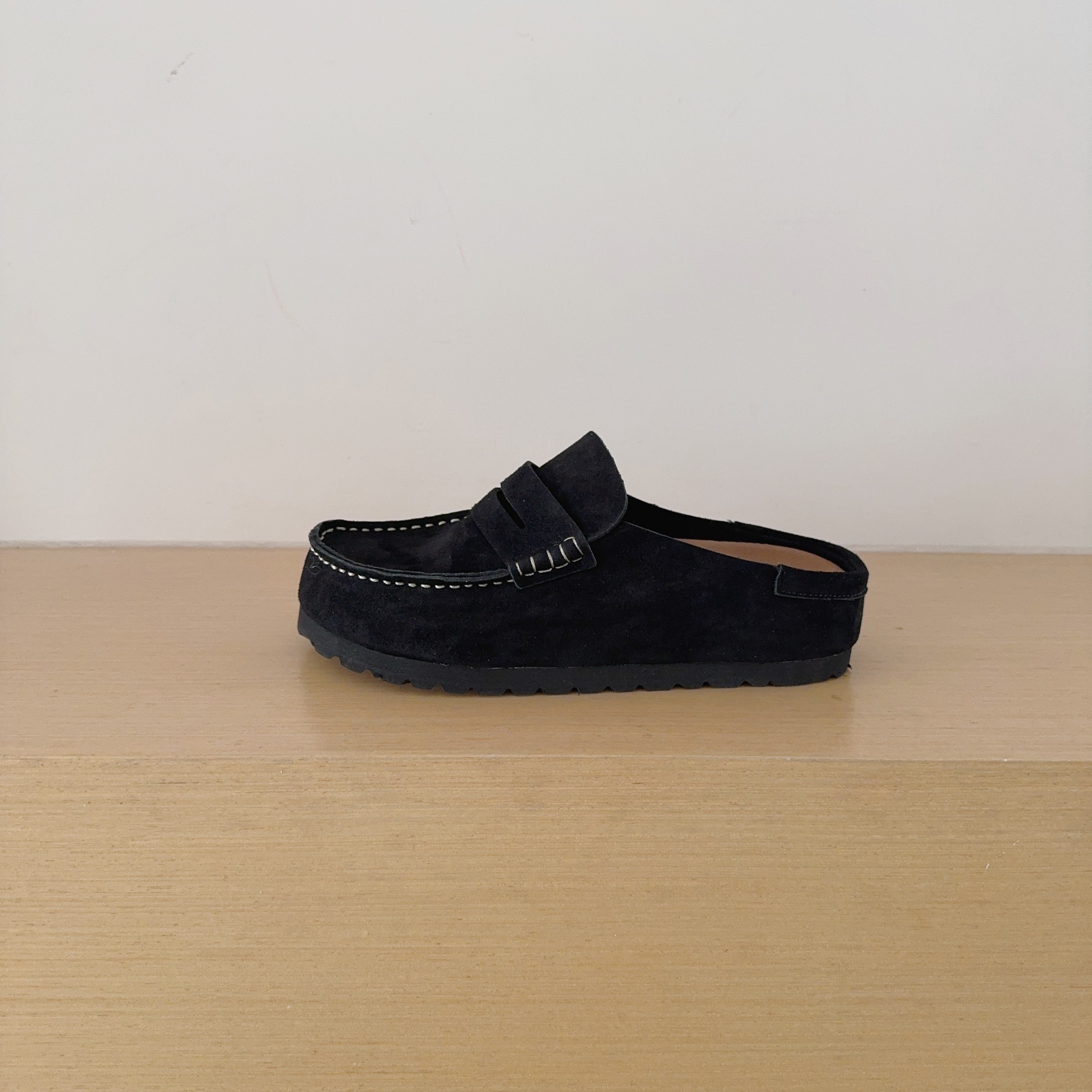 UGG Footwear Style 071