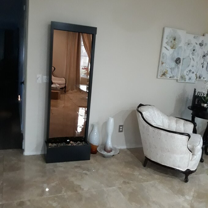 Statesboro Metal Mirror Fountain with Light