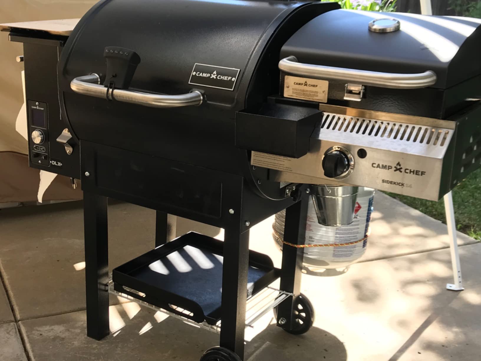 Camp Chef SmokePro DLX Pellet Grill withNew PID Generator 2
