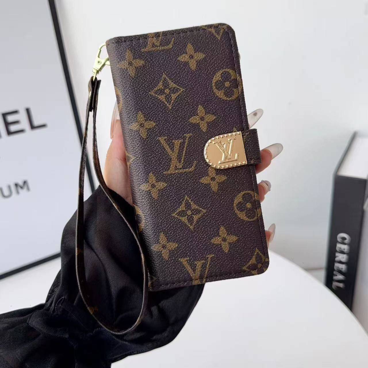 LV & GG Classic Monogram Flip Wallet Phone Case Multi Card Slots Zipper Purse With Wrist Strap