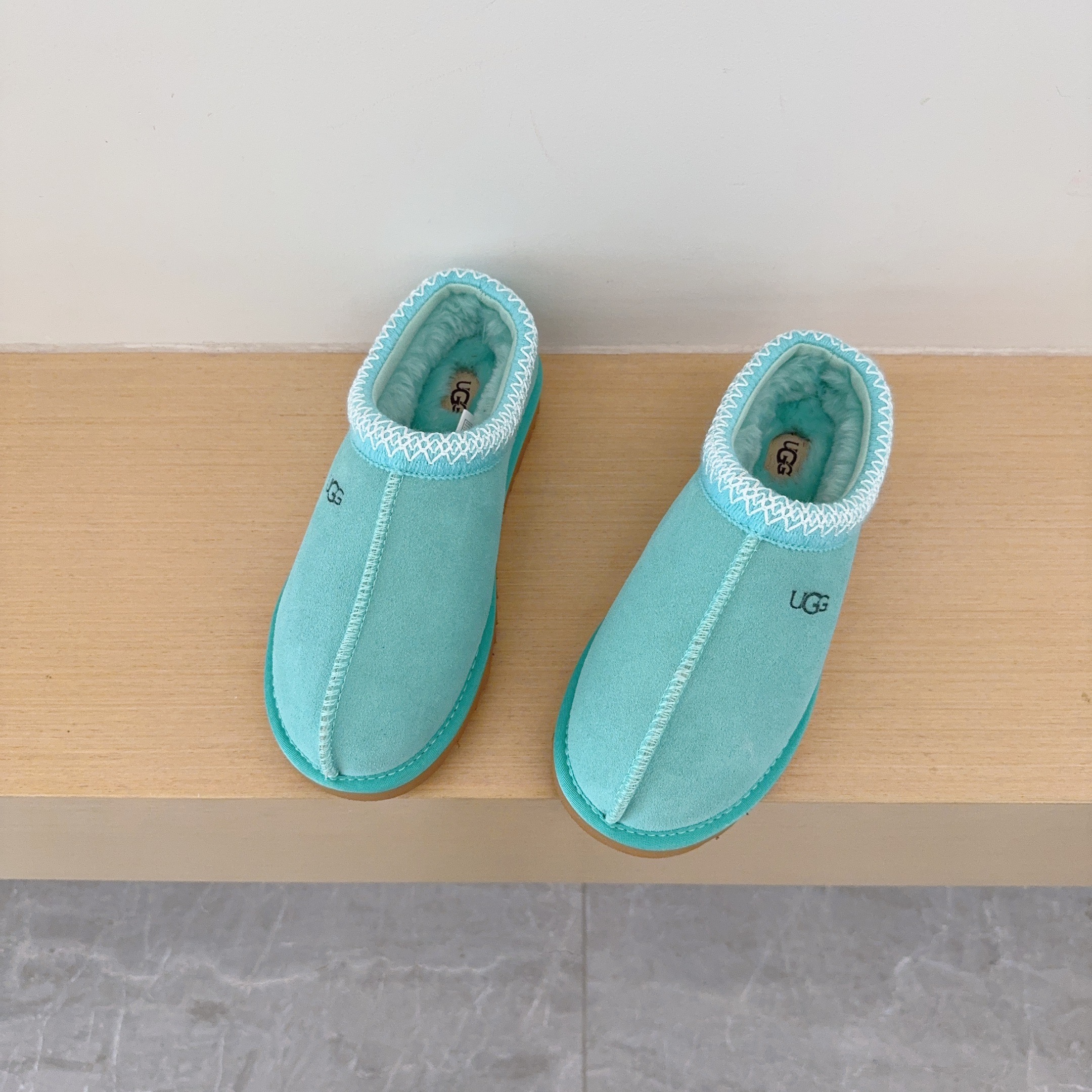 UGG Kids Ethnic Pattern Low Sole