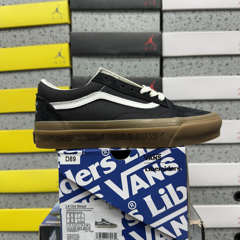 Vans Skool Black Gum