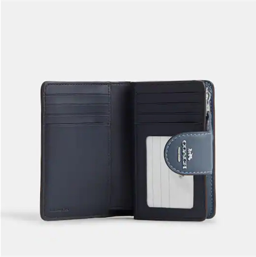 COAthtCH Classic Wallet