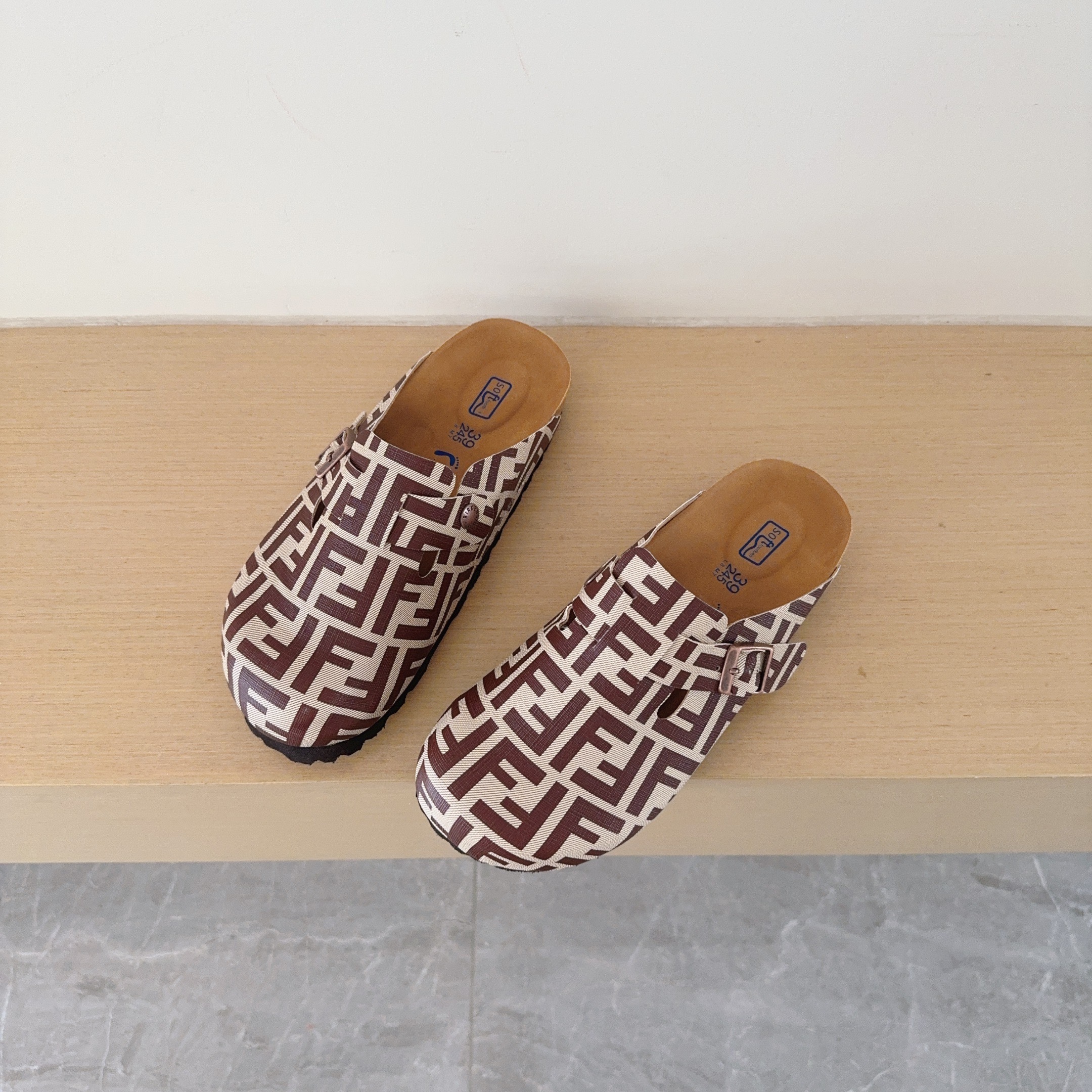 UGG Kids FF Check Birken-Style Clogs Adult And Kids