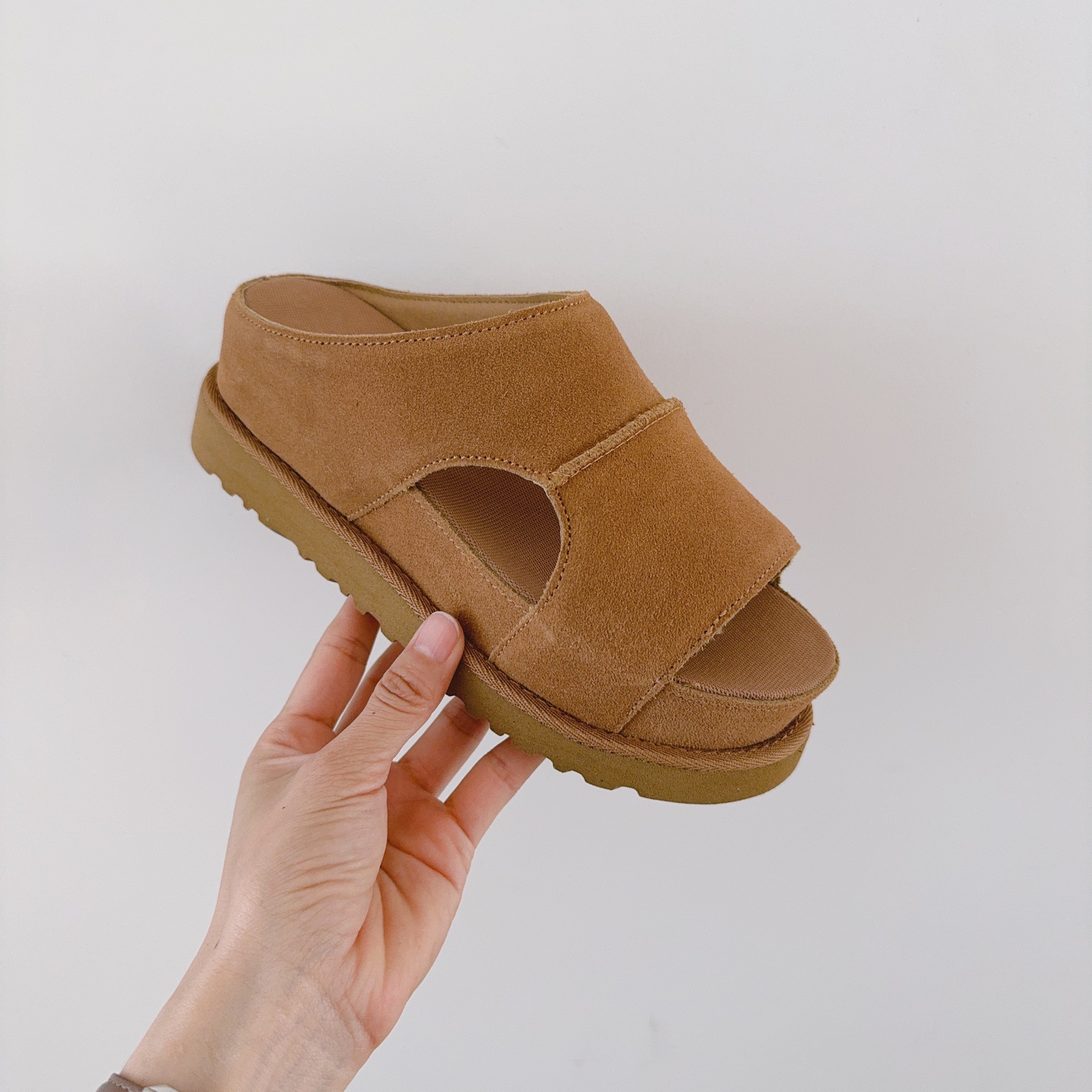 UGG Footwear Style 063