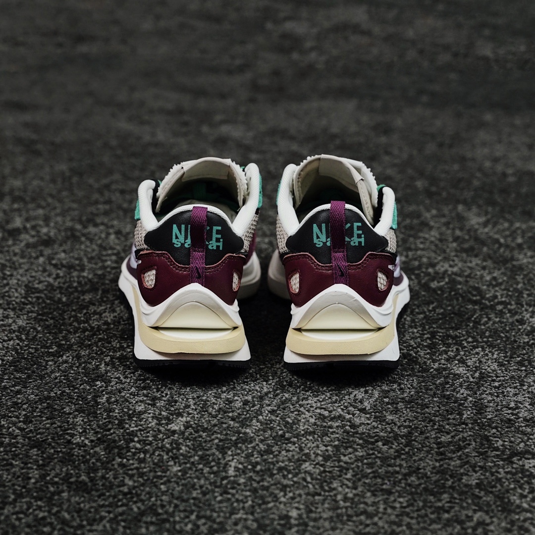 Nike x sacai Sneakers detail 3