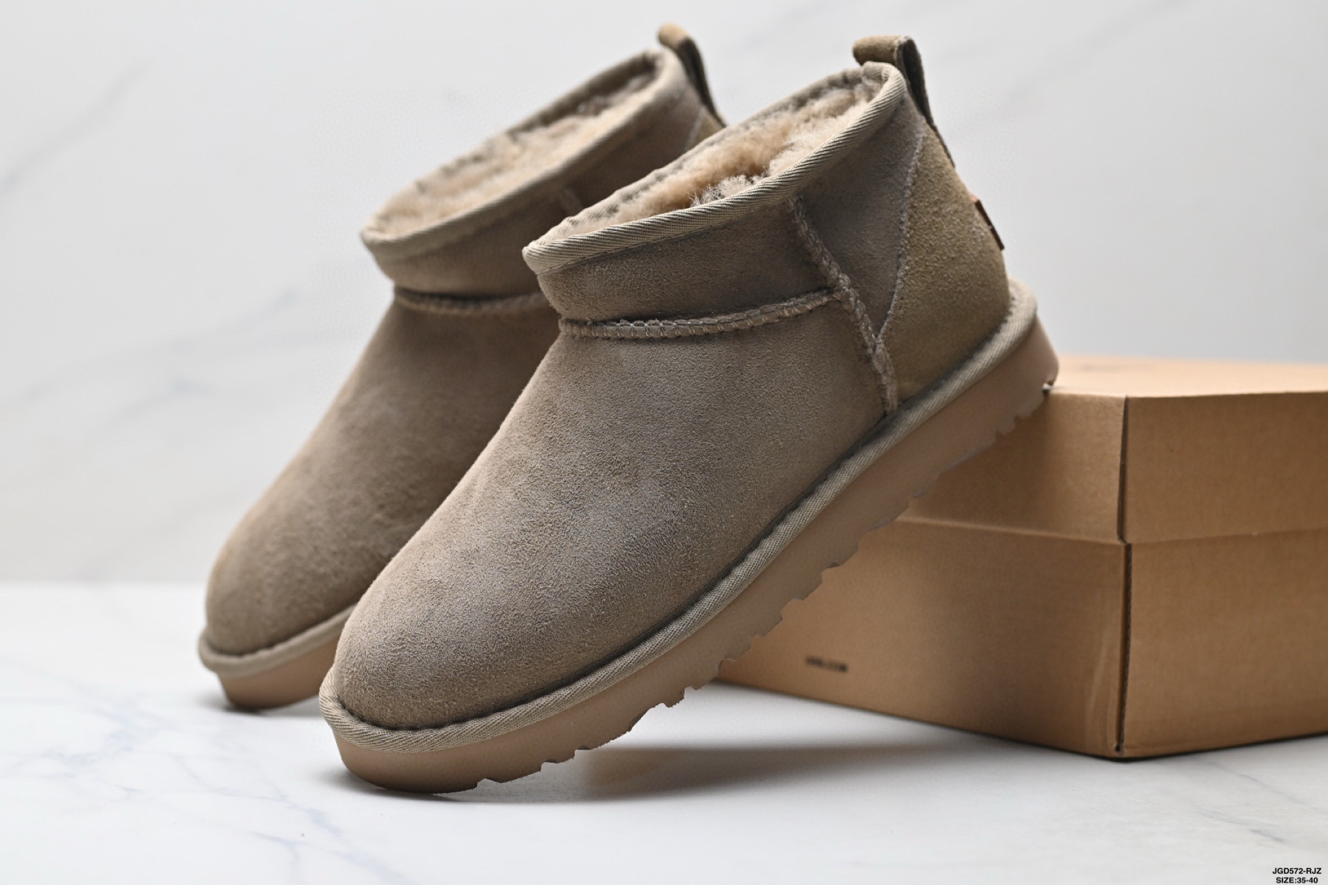UGG Classic Ultra Mini Detail 5