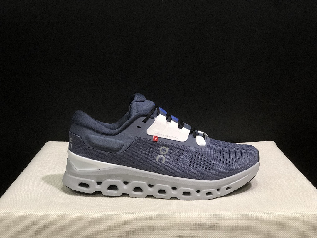 On Cloudstratus 3 colour options