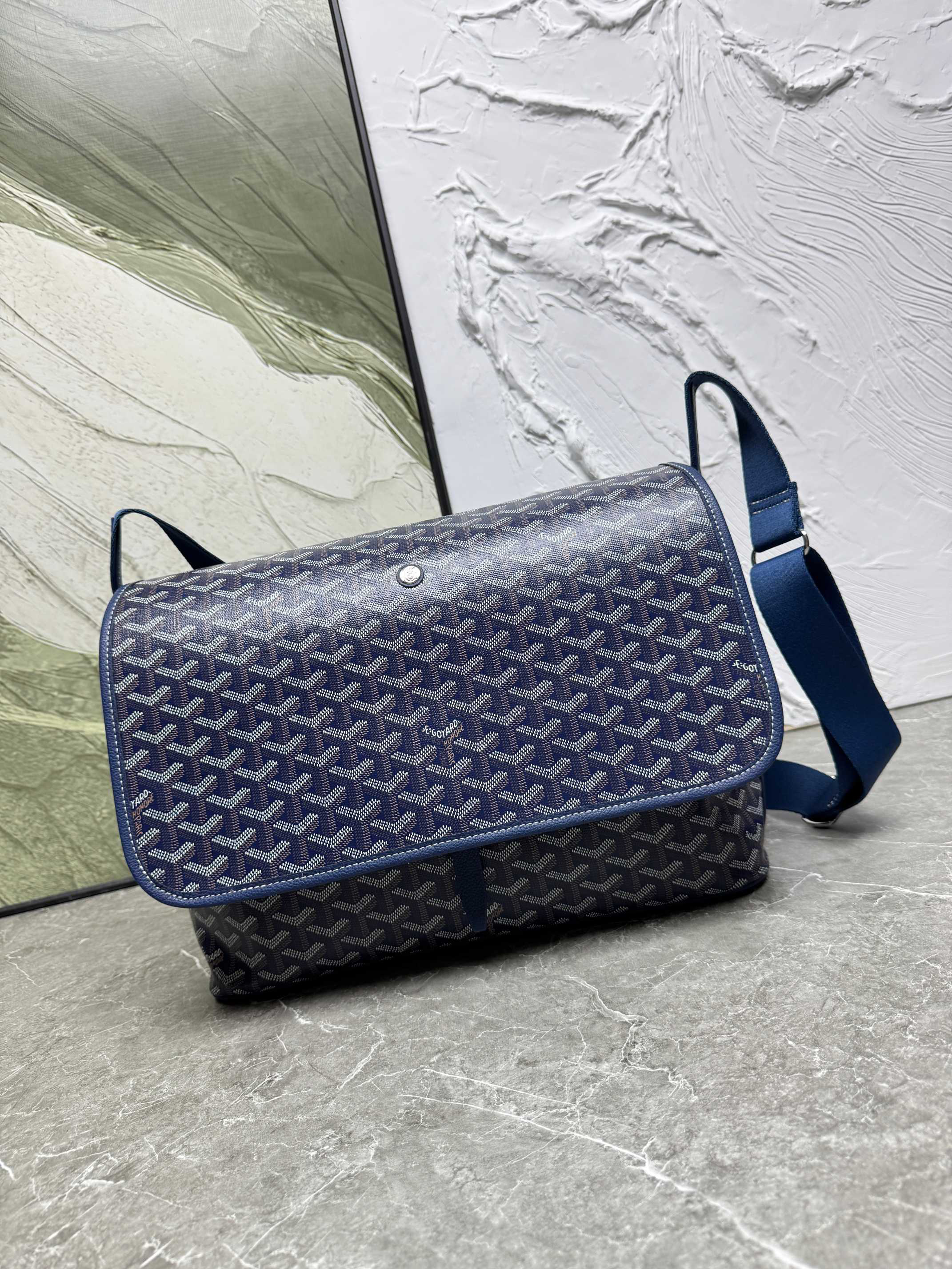 Goyard Capétien MM Messenger Bag