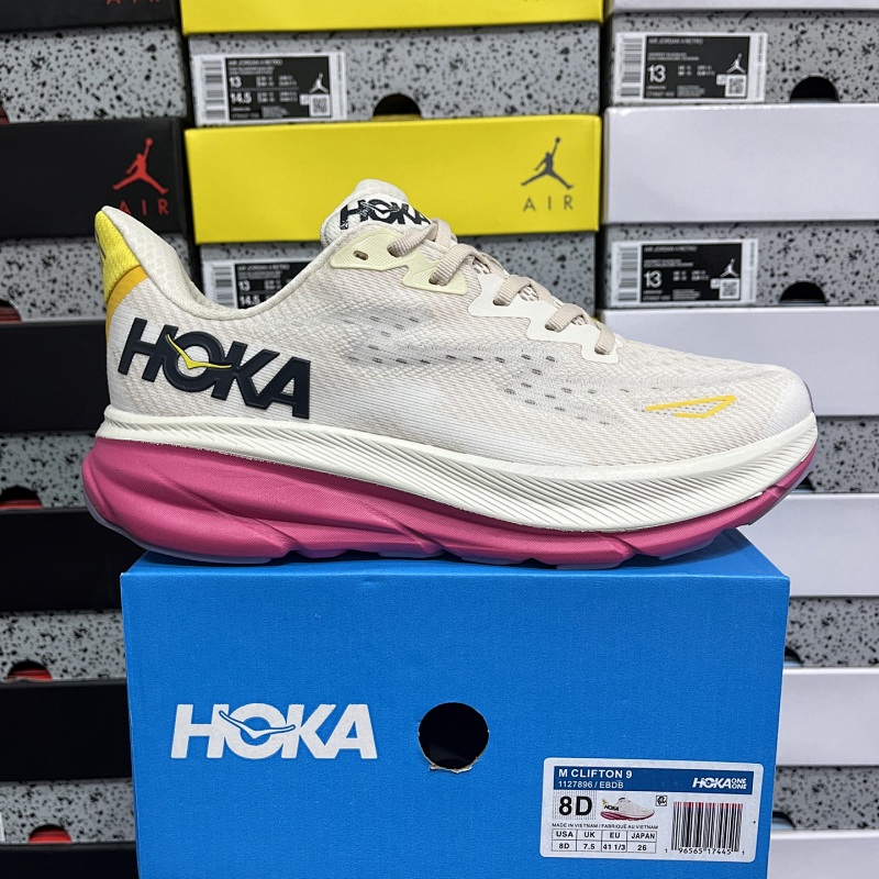 Hoka Clifton 9 Sneakers