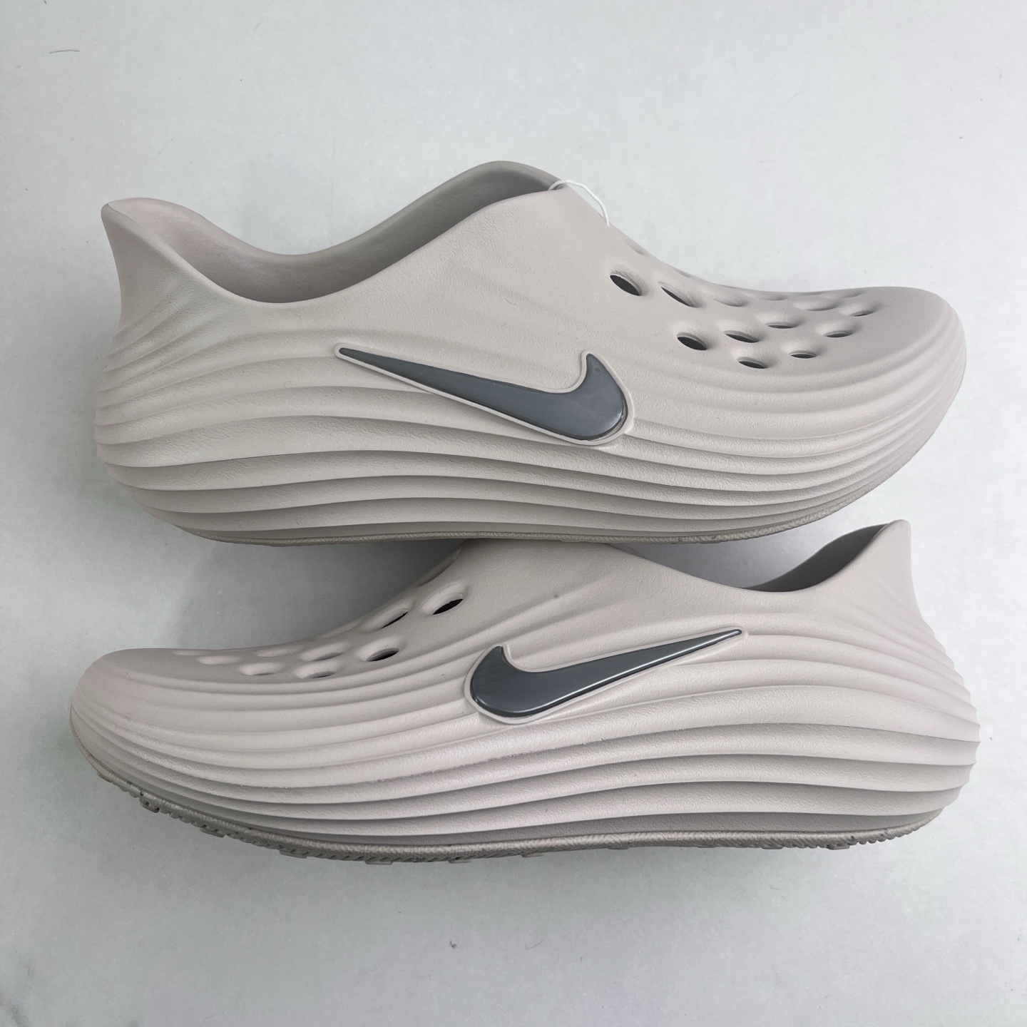 Nike ReactX Rejuven8 Sneakers detail 3