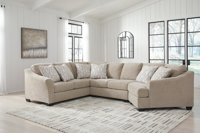 Brogan Bay 3-Piece Sectional with Cuddler
