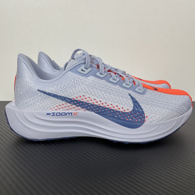 Nike Pegasus Plus