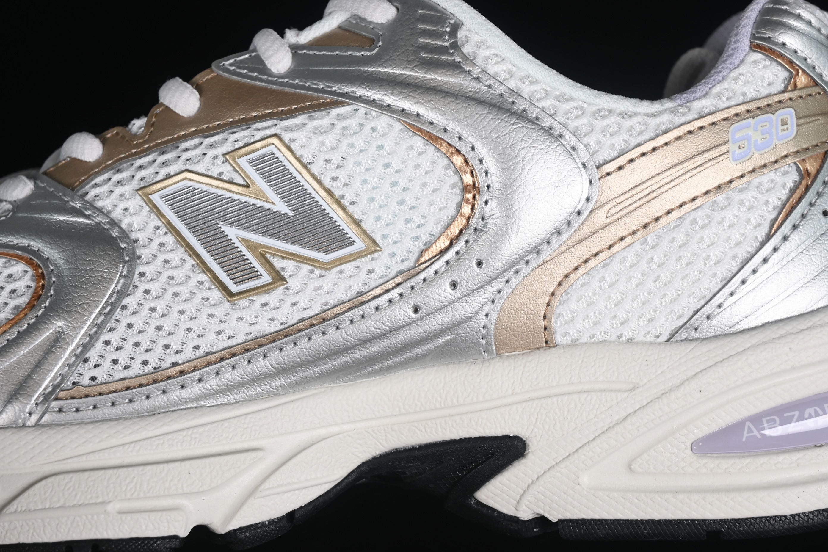 New Balance 530