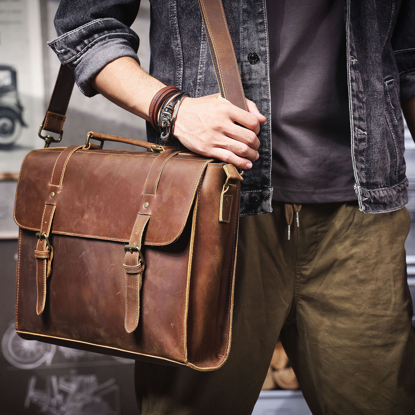 Vintage Full-Grain Leather Briefcase - Timeless Craftsmanship for the Modern Professional