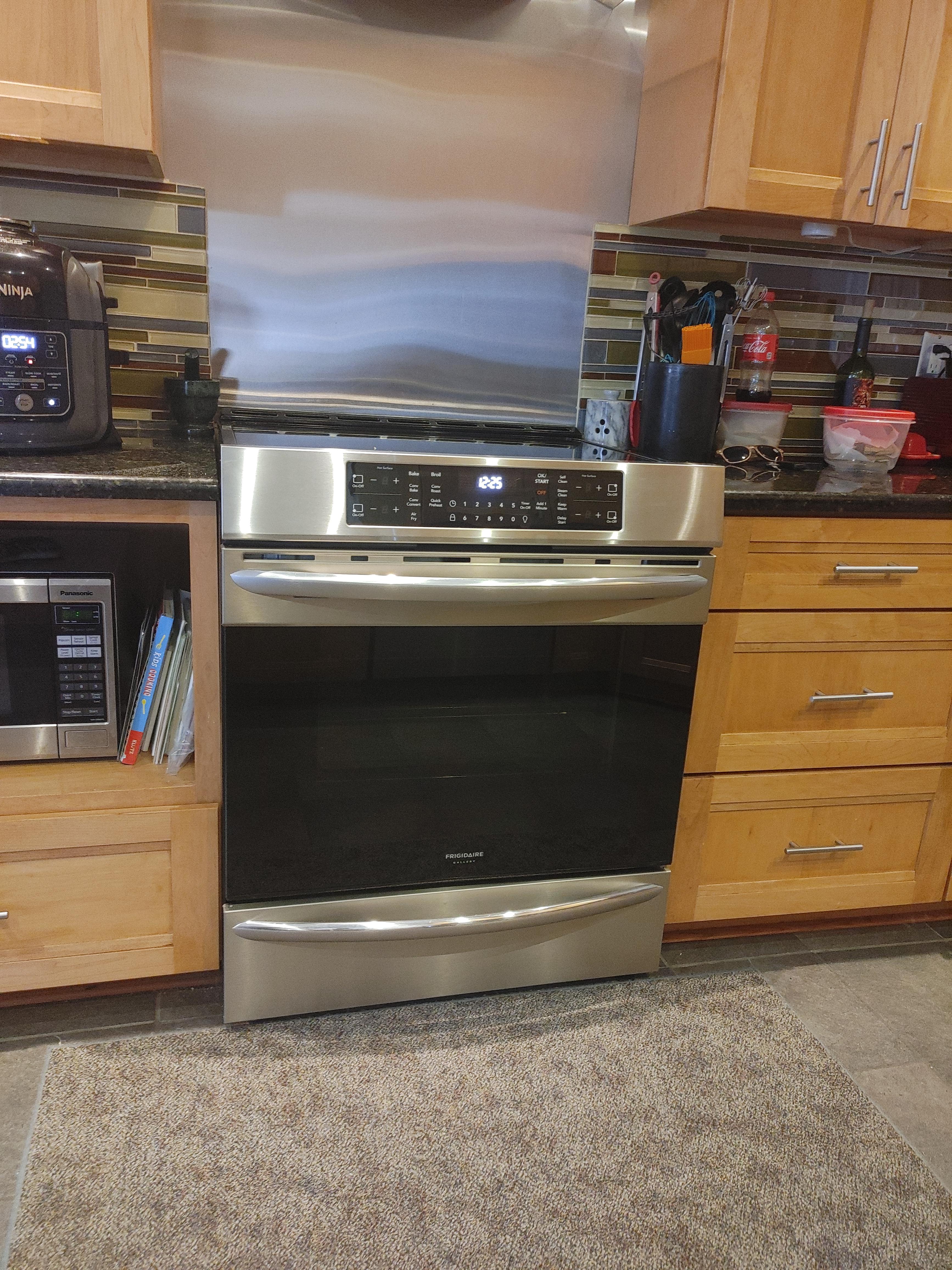 30" Gallery Induction Range with Air Fry 4 Elements 5.4 cu. ft