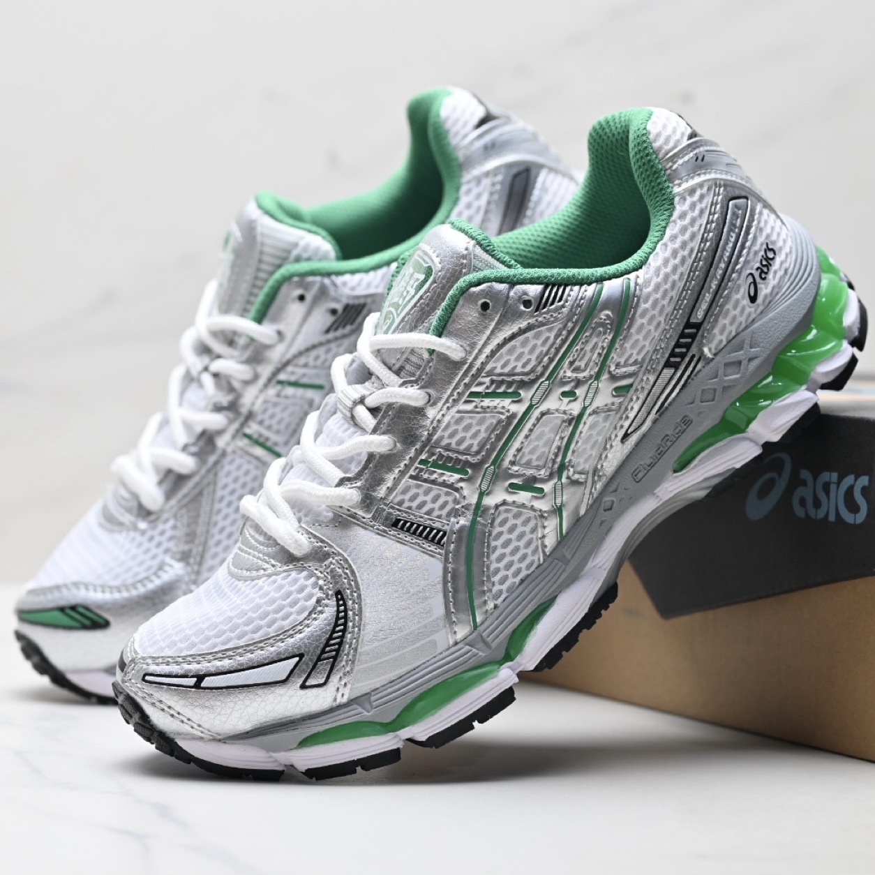 ASICS Gel-Kayano 12.1