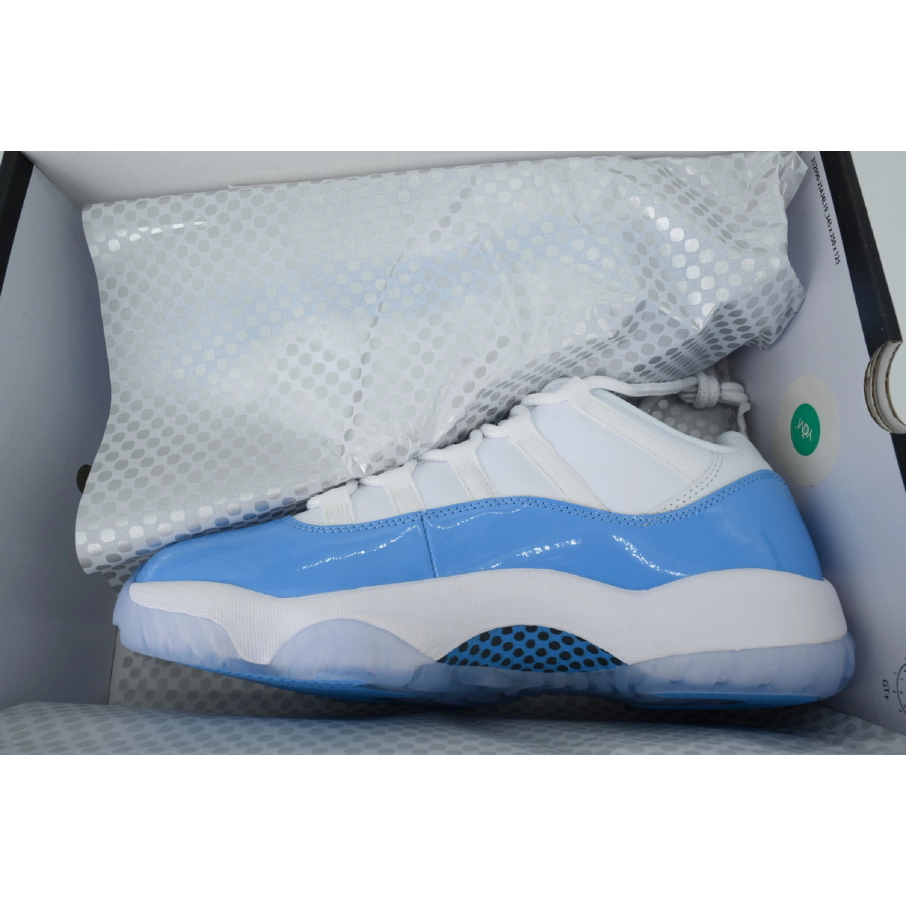 Air Jordan 11 Retro Low UNC (2026) FV5104-100