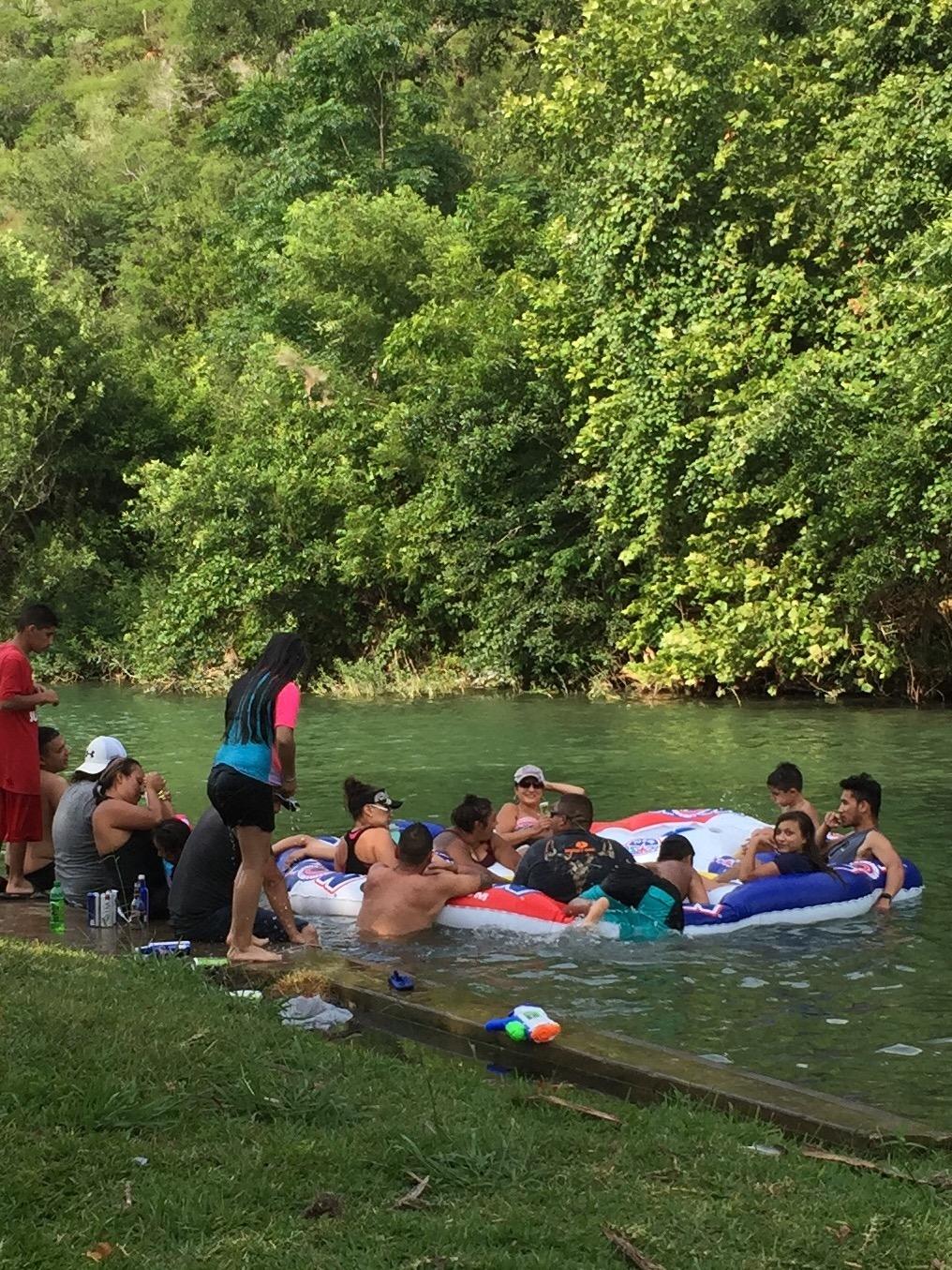 Tube A Rama Floating Island 10 Person Inflatable Floating Island