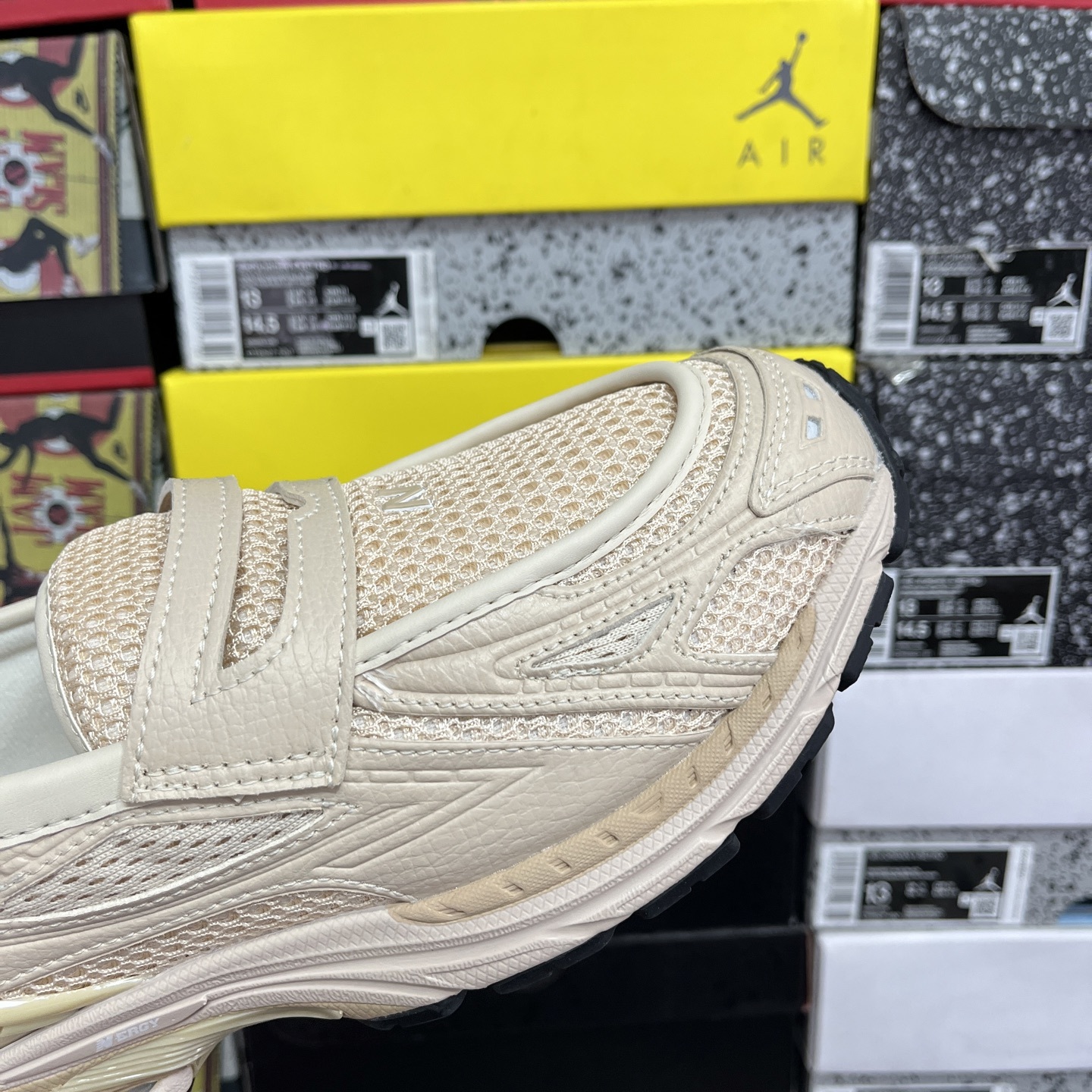 New Balance 1906 Loafer Sneakers detail 2