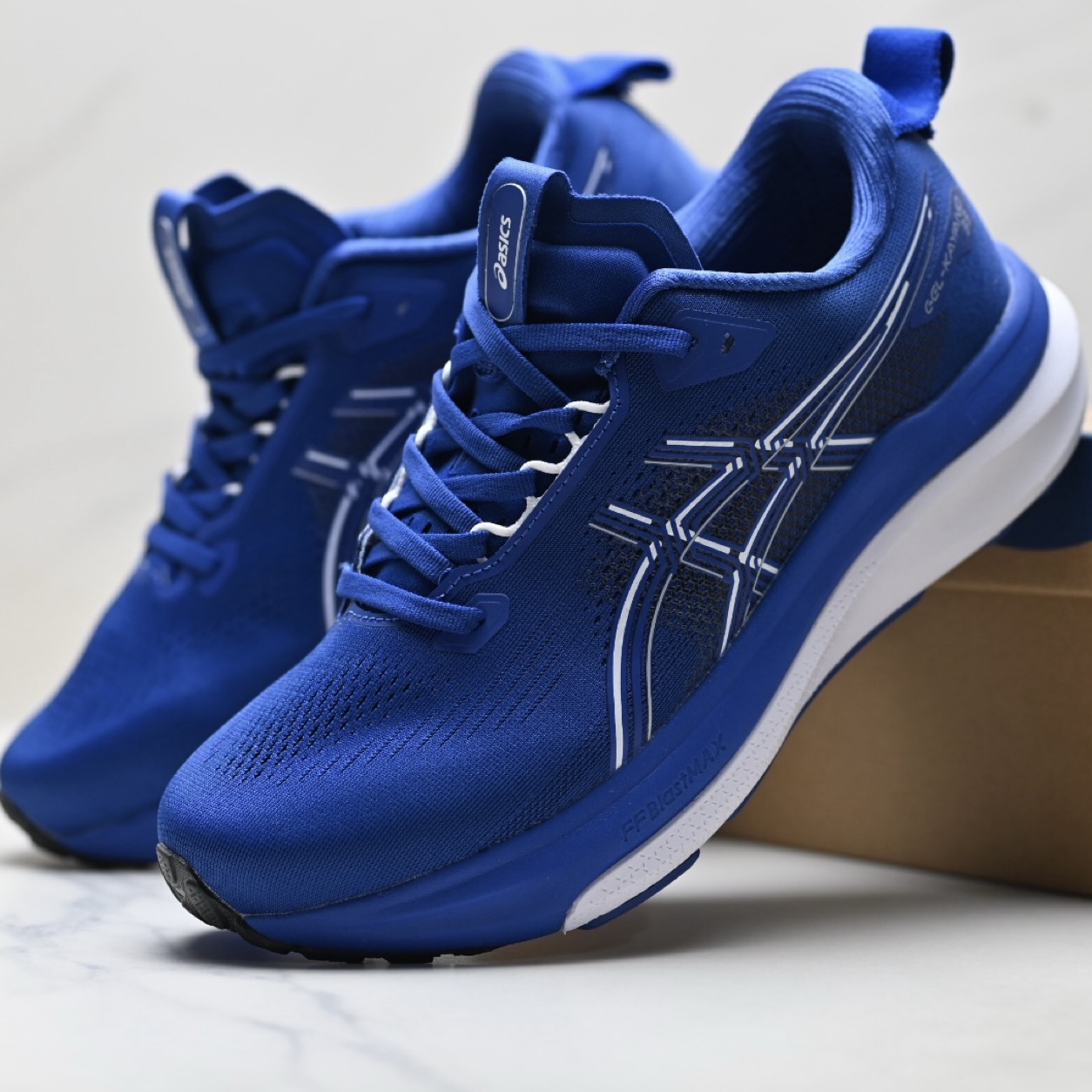 ASICS Gel-Kayano 33