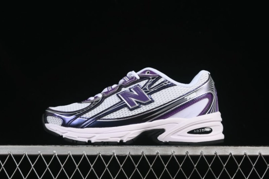 New Balance 740