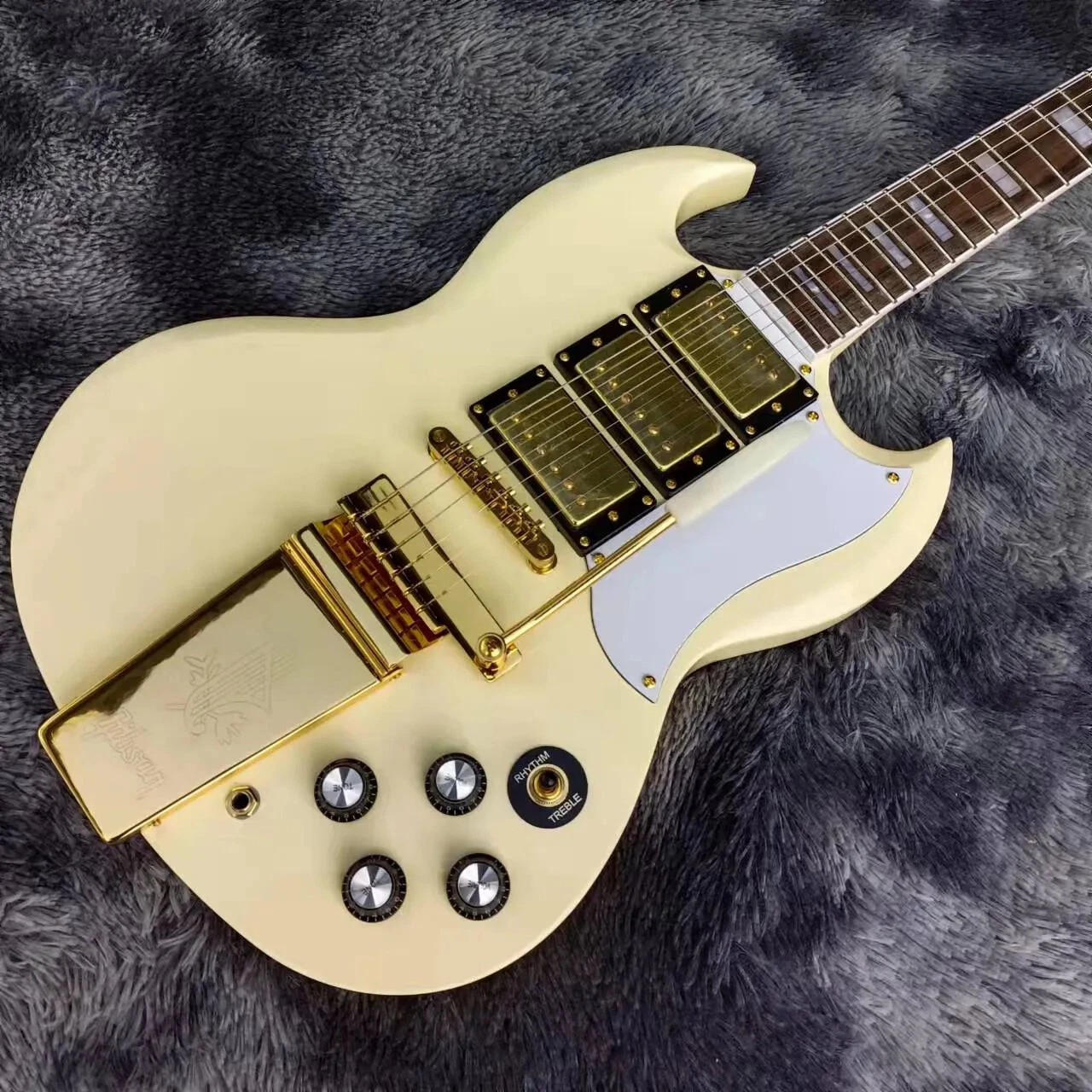 3 Pickups SG Electric Guitar with Vibrola Tremolo System Rosewood Fretboard