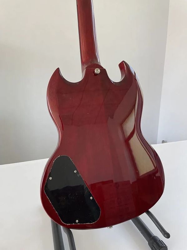 High Quality Chinese Electric Guitar, Mahoganyand Body and Neck Professional