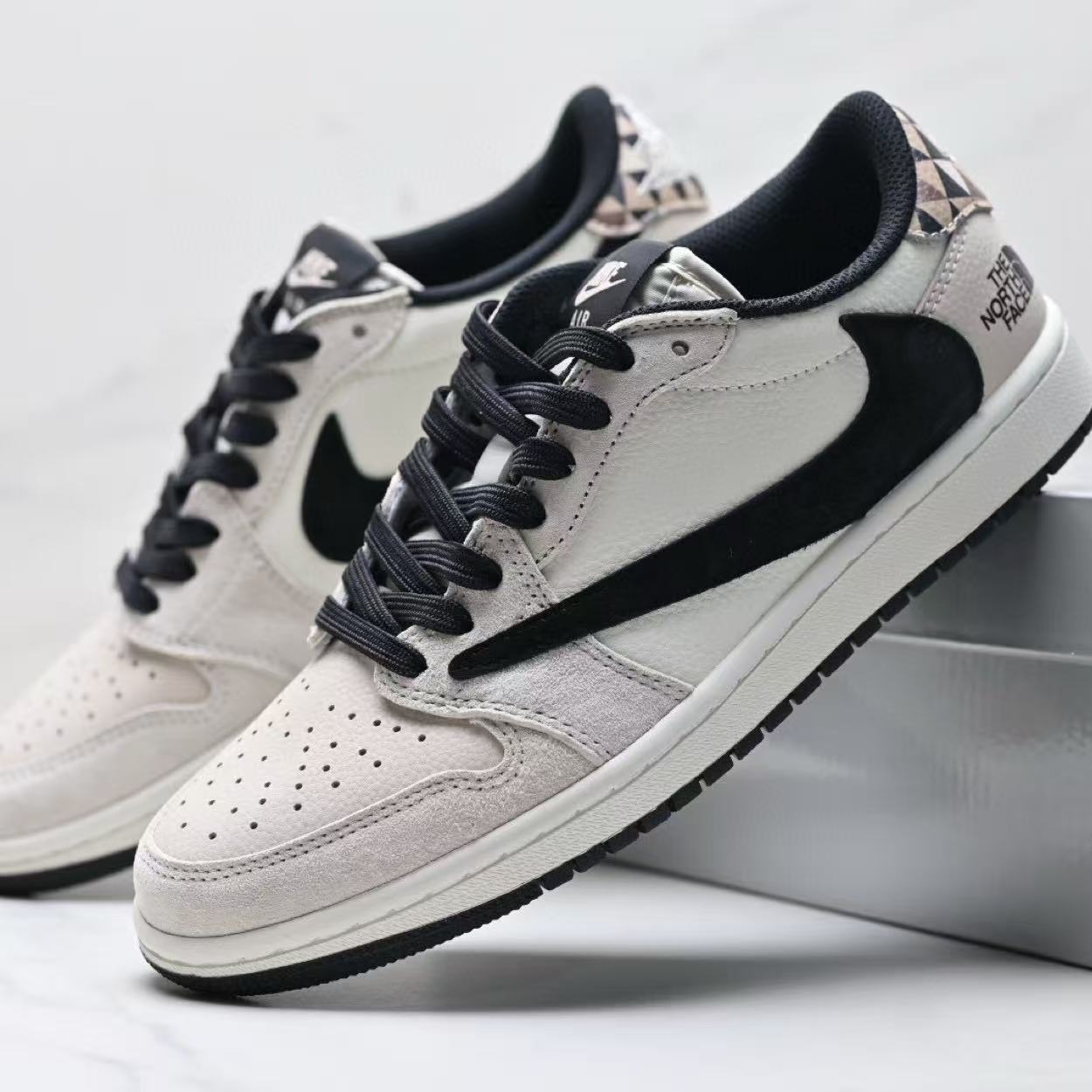 Nike-Kids AJ1