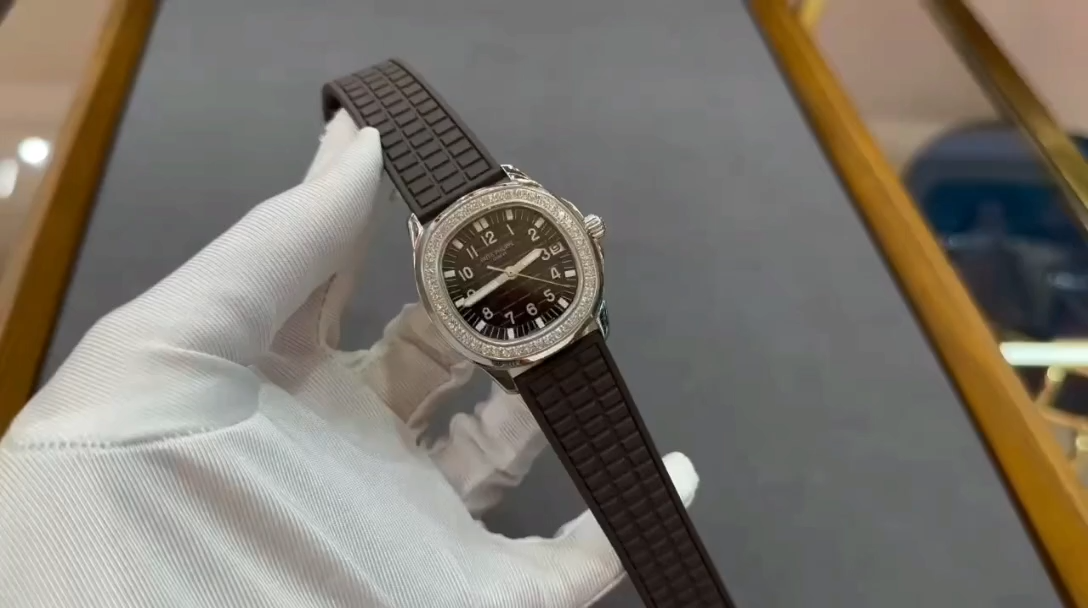 【Super Clone】Replica Patek Philippe Aquanaut 5067A 023 Watch For Sale