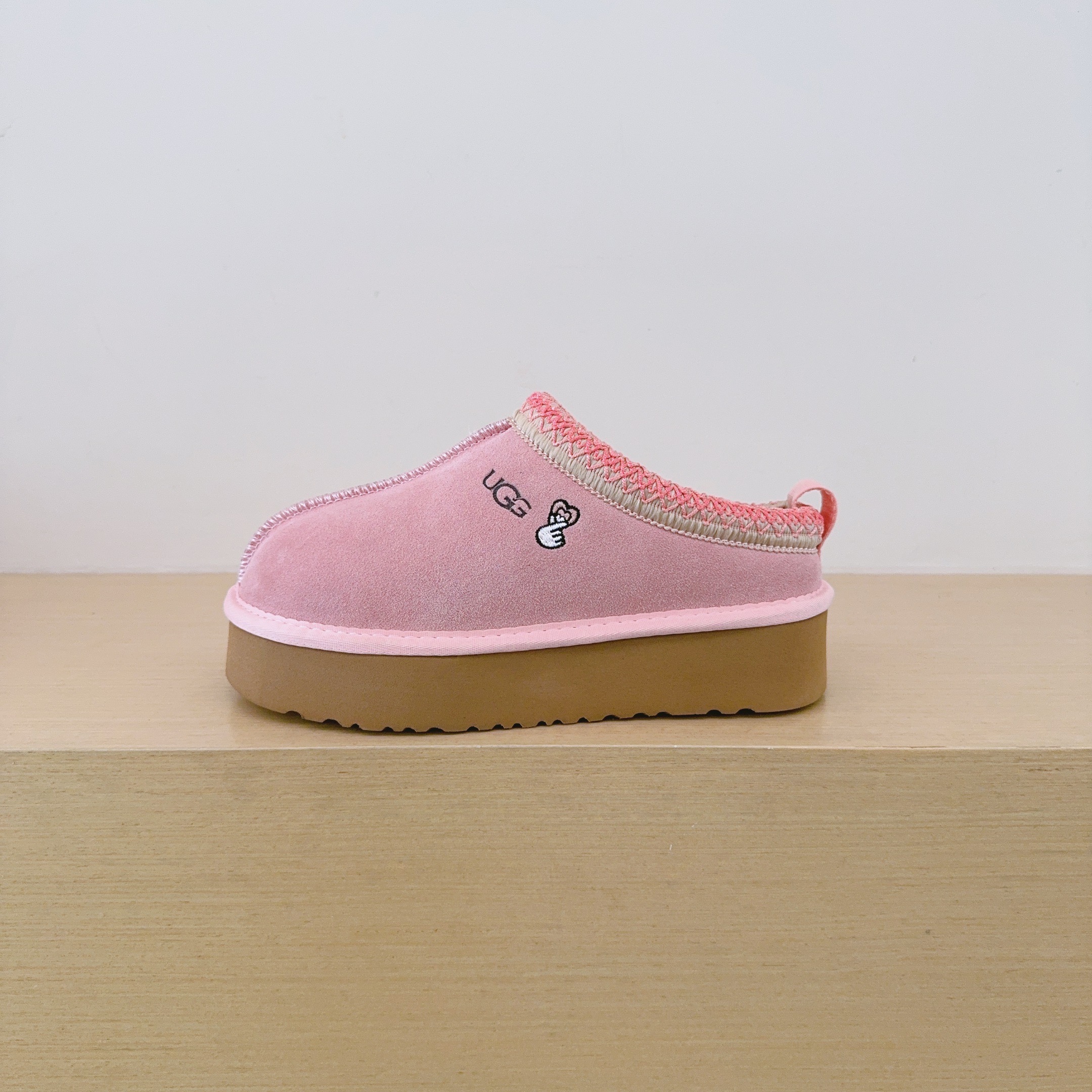 UGG Kids Finger Heart Platform Ethnic Pattern