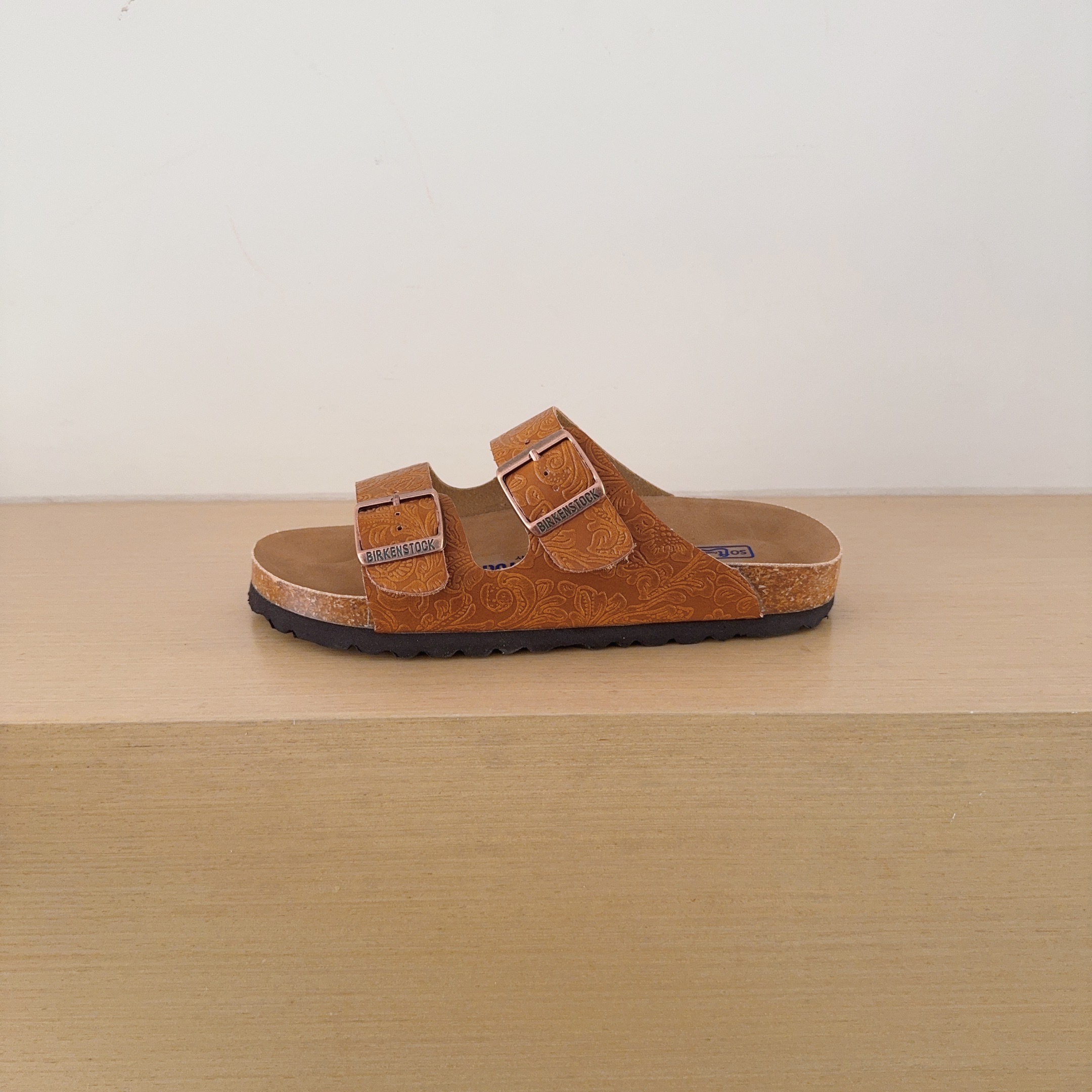 UGG Kids Leather Chevron Series Birken-Style Two-Strap Sandals Adult And Kids