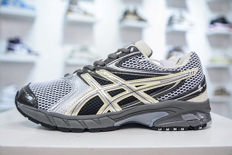 ASICS Running Shoes product