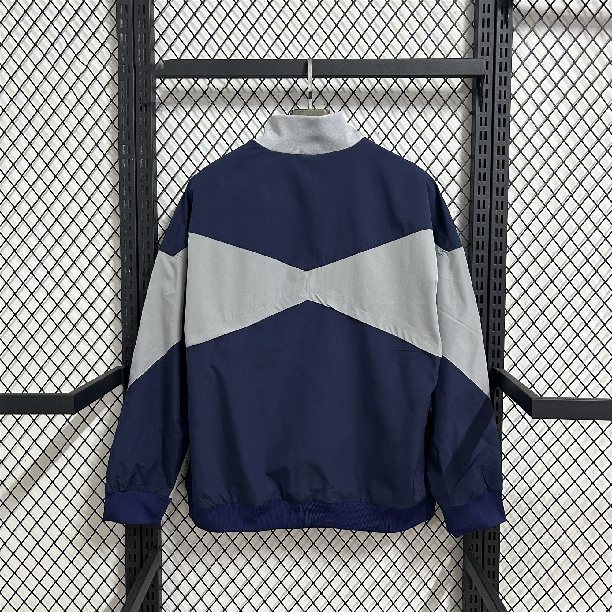 Tottenham Hotspur Training Windbreaker 2025