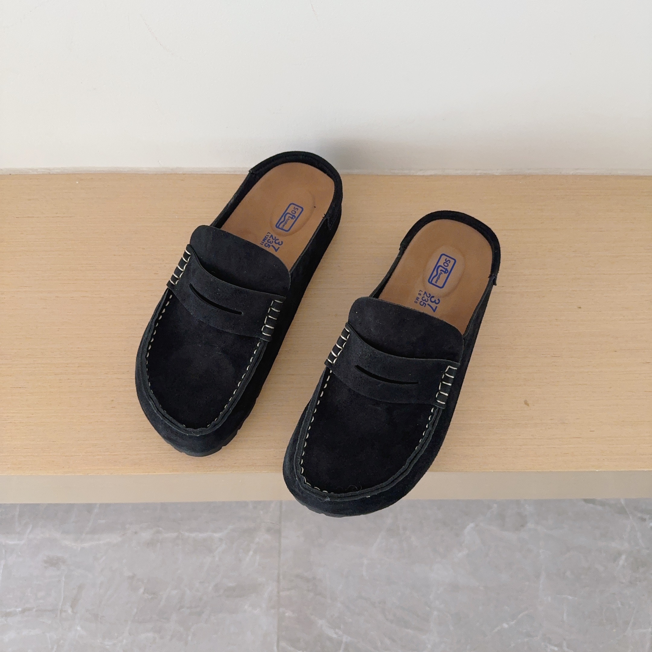 UGG Footwear Style 071