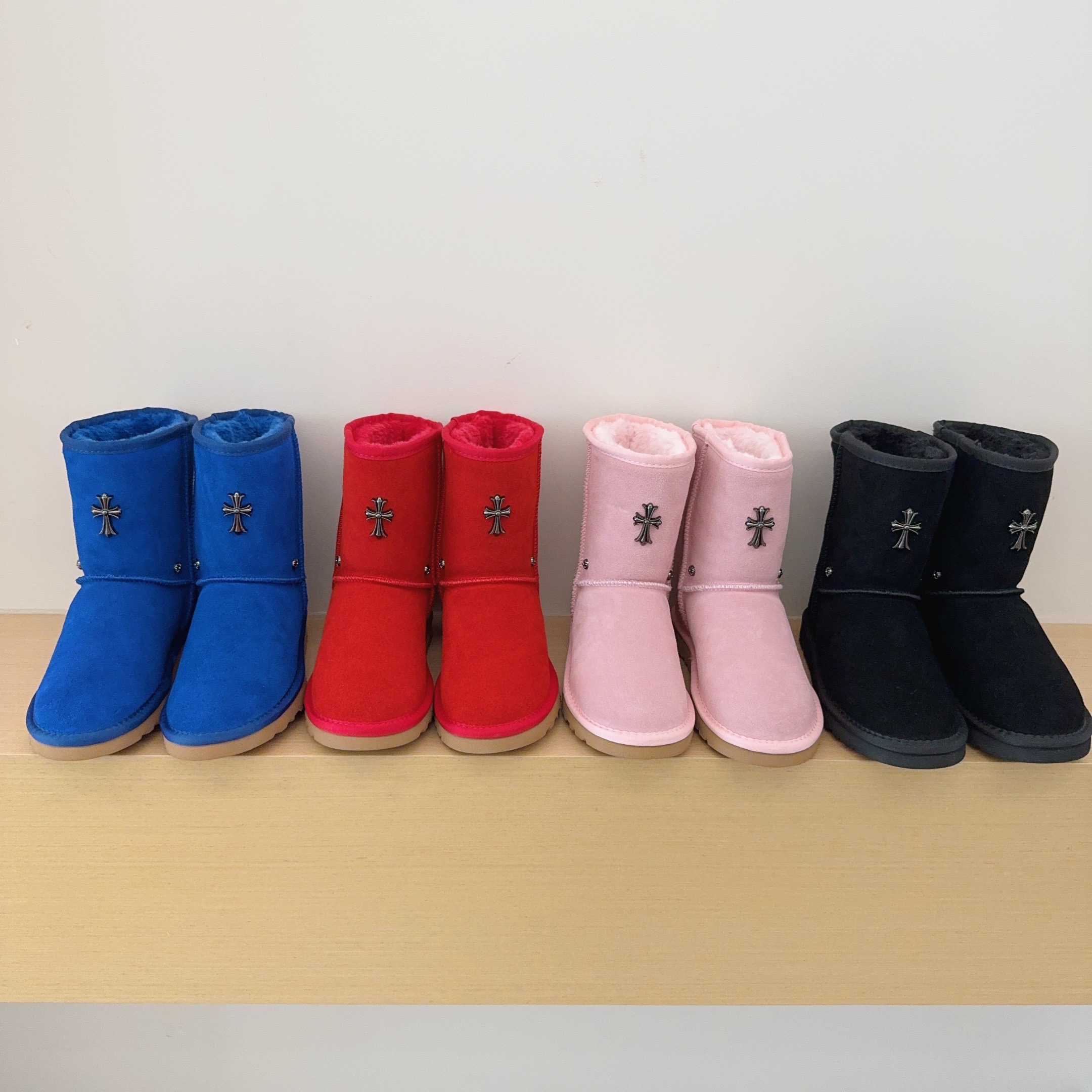 UGG Kids 5825 Mid-Calf Boots Cross Motif