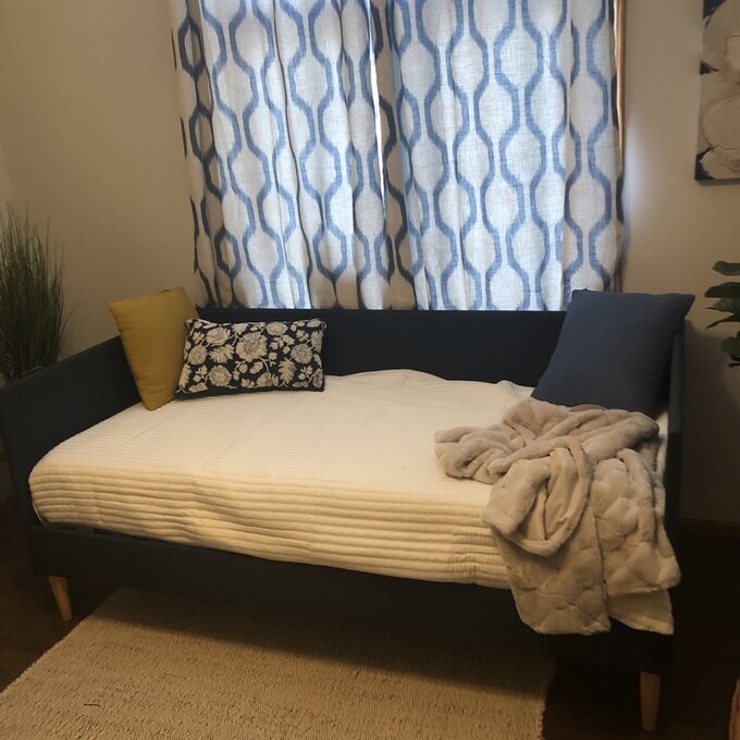 Chadlee Upholstered Daybed