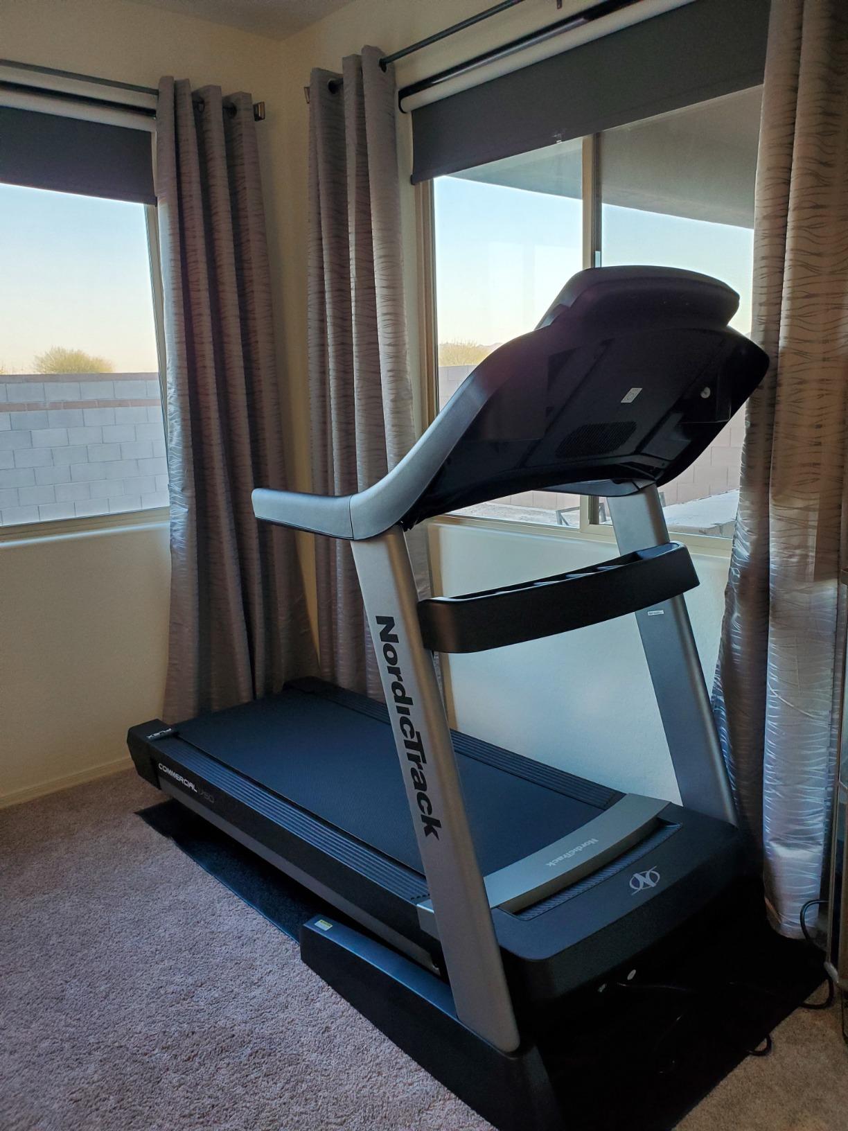 NordicTrack Commercial Series + 30-Day iFit Membership