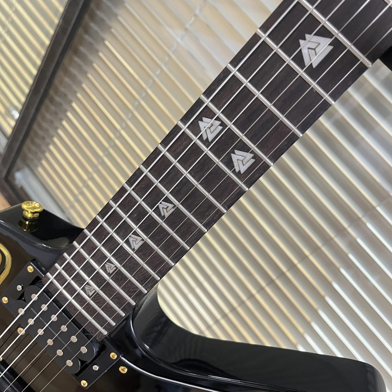 Electric Guitar Black Gold Gold Hardware Gold Carving Scroll Electric Guitar